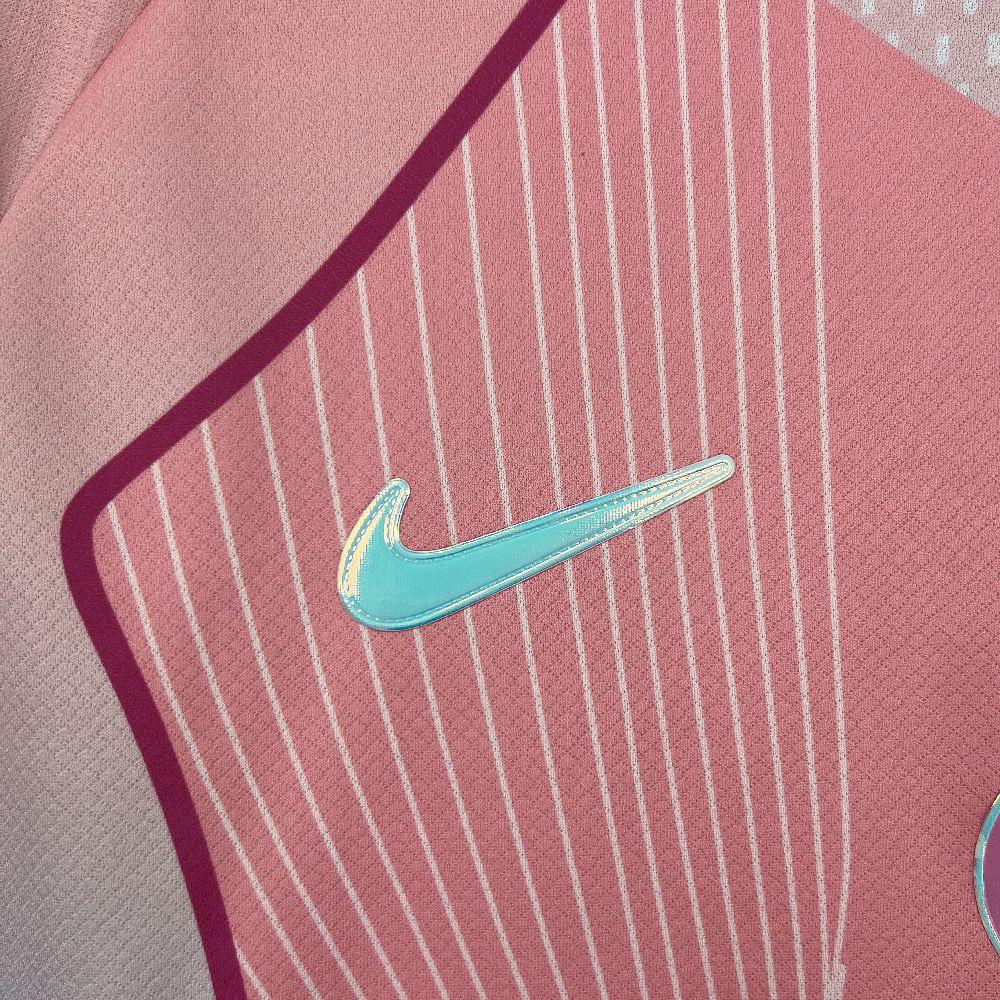Maillot Paris Saint-Germain Édition Spéciale Rose